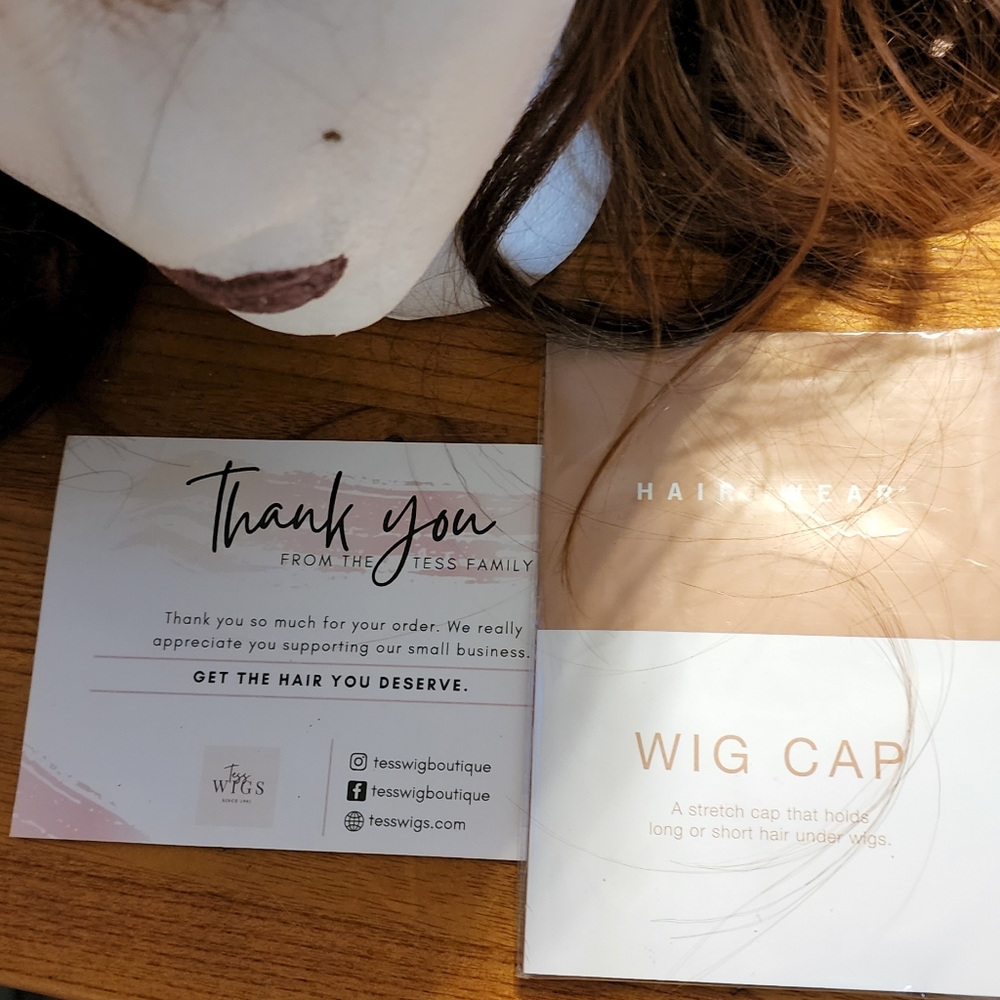 NWT WIG - Picture 4 of 4